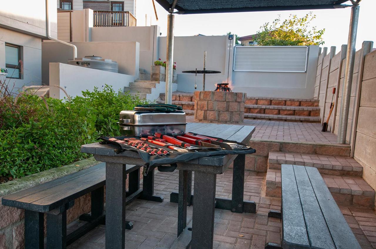 The Guinea Fowl Apartment Reebok Exterior photo